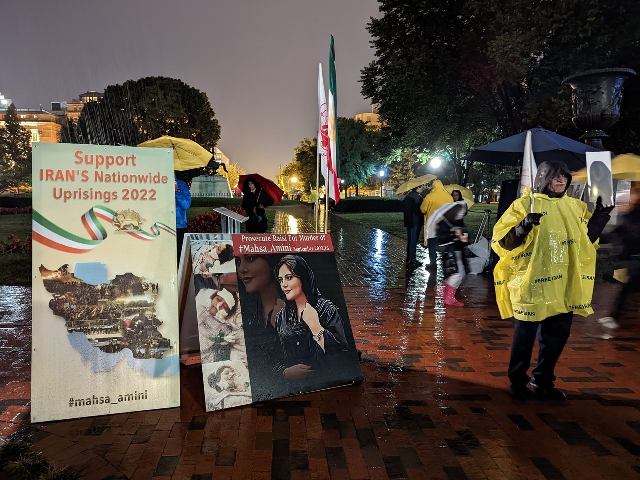 Ukrainians Stand with Iranian Freedom! Ukrainians Stand with Iranian Freedom!